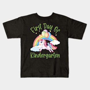 Pretty Unicorn and Rainbow | First Day of Kindergarten Kids T-Shirt